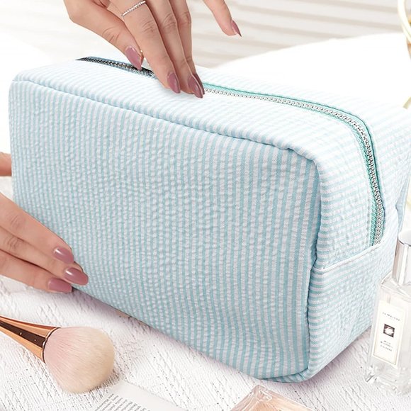 Women Large Seersucker Cosmetic and Travel Toiletry Stripe Makeup Bag Purses - Picture 6 of 6